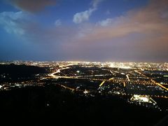 -鬼笑石后山停车场