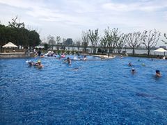 -上海滴水湖皇冠假日酒店