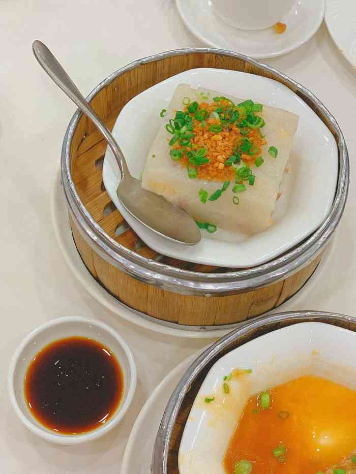 凤凰楼(华强店)-"来这里喝过几次早茶 环境很好.东西很.