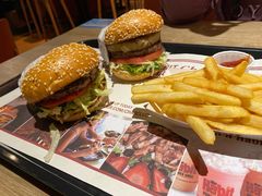 -The Habit Burger Grill 哈比特汉堡(复兴soho店)