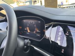 -神州租车(上海浦东机场服务点)