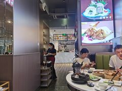 -德兴show鲜·蒸汽海鲜火锅餐厅(格创悦里店)