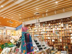 -猫的天空之城概念书店(印象城购物中心店)