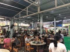 大堂-四川小胡子海鲜(丁村万人海鲜广场店)