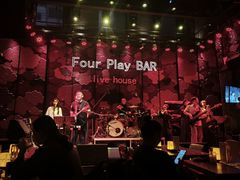 -FOUR PLAY BAR