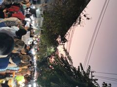 -周日夜市