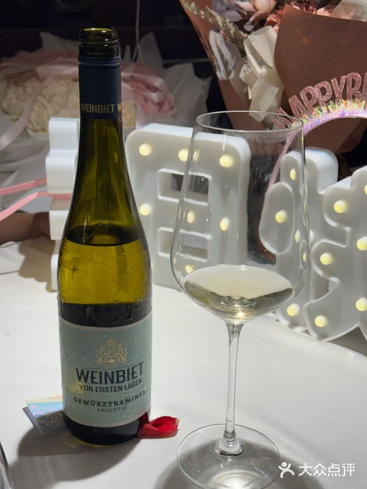 MONICH牛排融合餐厅(和义大道购物中心店)图片