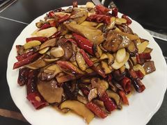 炒见手青-江川野生菌火锅铜锅鱼(贵清火锅店)