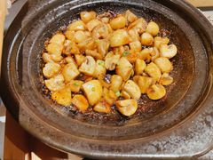 黄油黑胡椒焗蘑菇-邹开喜·炭炉鸡煲·海鲜火锅(虹口足球场店)