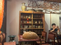 -Cuc Gach Quan Restaurant