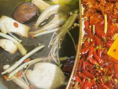 -沸炉重庆老火锅(军事博物馆店)