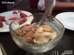 黑森林and朗姆酒双球-巴贝拉意式休闲餐厅(中央商场店)