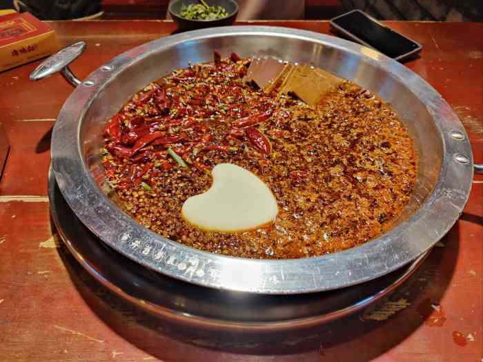 谭鸭血老火锅(银泰城店)-"今天点的锅底是微辣广东的肠胃耐不住辣啊.