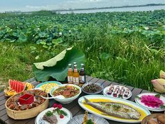 -七的湖·晚芳亭·阳澄湖农家菜·大闸蟹(莲花岛店)