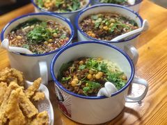 金牌杂酱面-胖胖板凳面