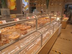面包甜点陈列柜-好利来(西罗园店)