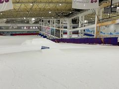 -乔波室内滑雪场