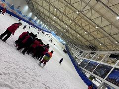-乔波室内滑雪场