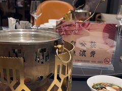 -鼎泰亨·海鲜牛肉餐厅(滨江店)