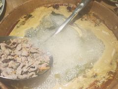 -洱火云南酸菜牛肉火锅(石景山当代商城店)