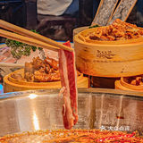 甜品不限量的卤菜火锅👀跑断腿也要吃