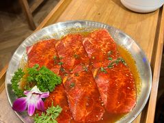 -明洞阿姨·韩式酱蟹烤肉·创意料理(三元桥店)