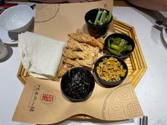 故乡风情-丁里羊肉小镇(天鹅湖总店)