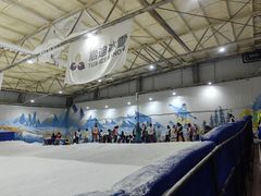 -乔波室内滑雪场
