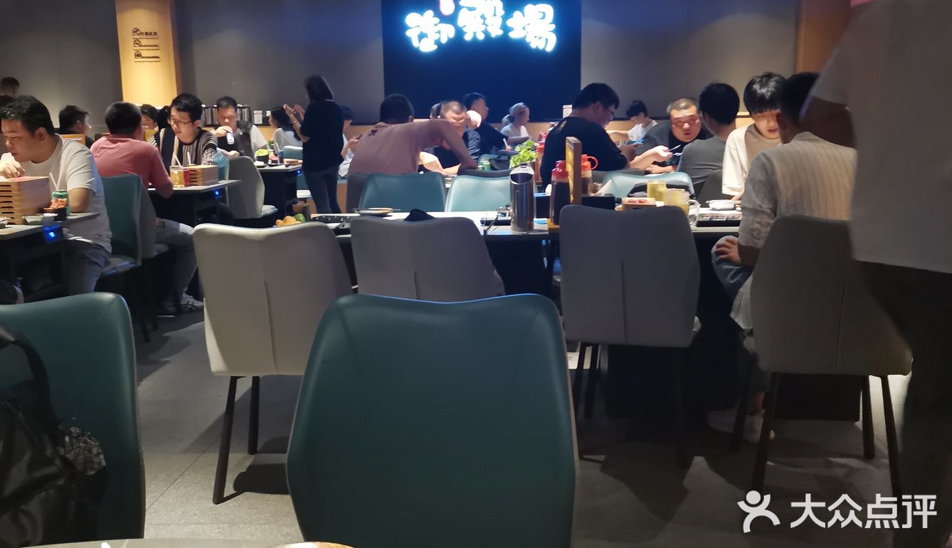 99元餐费加上15元饮料畅饮！很良心的价格了！