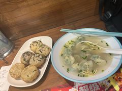 -小杨生煎(白玉兰广场店)