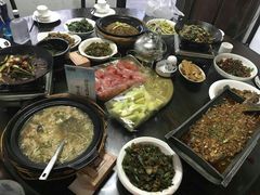 -湘知湘味(岳麓山店)