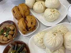 -李与白包子铺(桐梓林店)