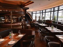 靠窗位-MONICH牛排融合餐厅(和义大道购物中心店)