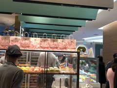 面包甜点陈列柜-奈雪的茶(亨特国际广场店)