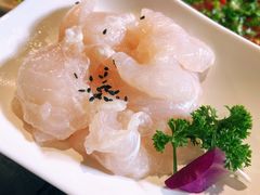 无骨雪花鱼-热火朝天鲜切牛肉火锅(南强街巷店)