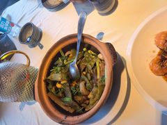 -八府香鸭·啫啫煲(华山路店)