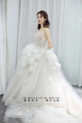 点击看大图 -曼青婚纱礼服馆