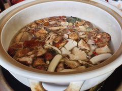 -东巴谷野生菌火锅餐厅