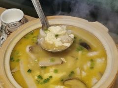 -兔行天下-鸿鹤鲜锅兔(中海国际店)