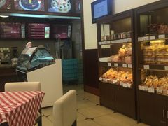 -红宝石·鲜奶小方·海派西点房(南丹店)