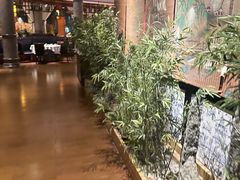 -八府香鸭·啫啫煲(华山路店)