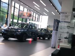 -上海宝信宝马4S店