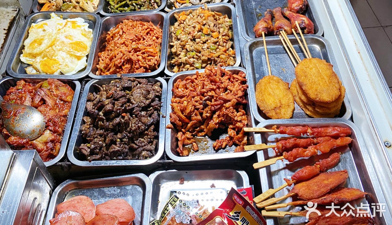 包头探店｜麻辣香锅的夹饼子你吃过吗？｜早餐