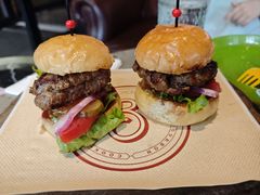 -BOURBON 玻本美式餐厅酒吧(虹桥新天地店)
