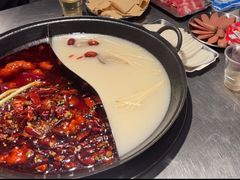 -鹿鸣山草本茶香火锅(园西路店)