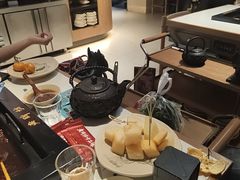 -老牌坊云南鱼豆花火锅(哈西万达店)