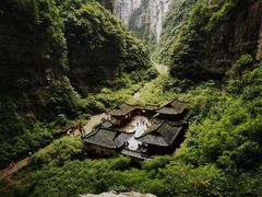 -龙水峡地缝景区