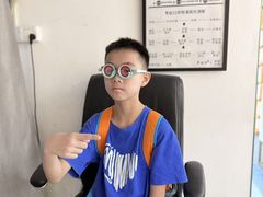 -罗伯特眼镜·蔡司官方授权(罗湖国贸店)