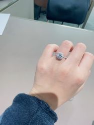 -威德钻石-克拉钻大本营(南京东路店)