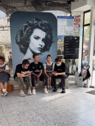 -PE SALON 